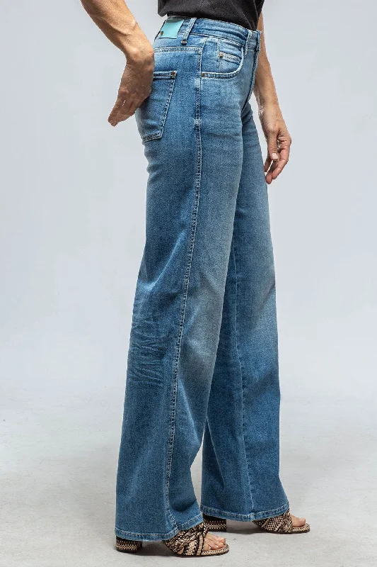 Aimee Wide Leg Jean In Washed Light Blue